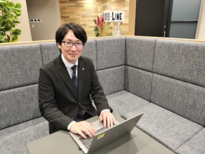 日研トータルソーシング甲斐さんインタビュー記事:理系出身エンジニアから広がる多様なキャリアの可能性