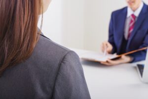 理系就活で敬語って重要？面接・メール・電話で好印象を与える言葉づかいガイド