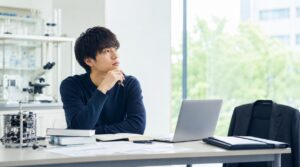 【理系大学生】留年すると就活は不利？1留・2留以上の違いと就職留年の考え方